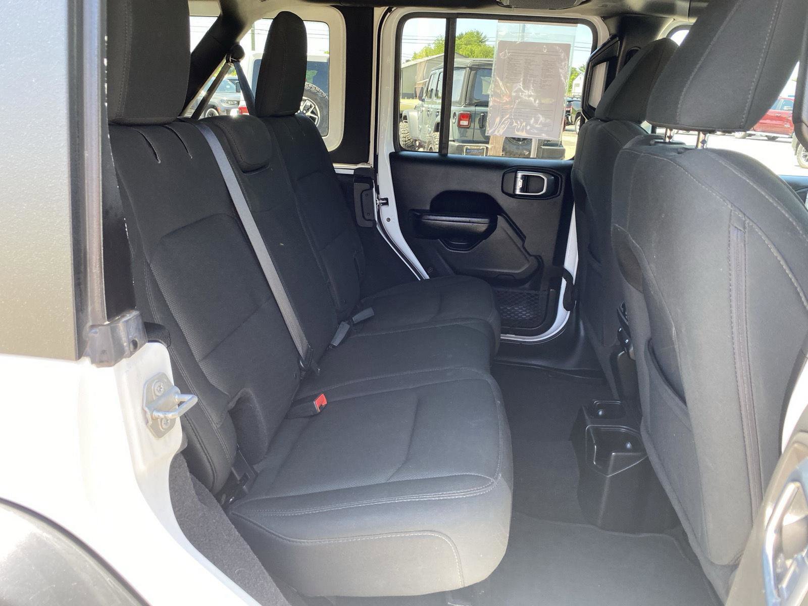 Used 2018 Jeep Wrangler Unlimited Sport S AWD/4WD image 33