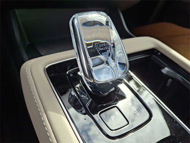 New 2026 Volvo XC90 B6 Plus w/ Protection Package Premier image 8