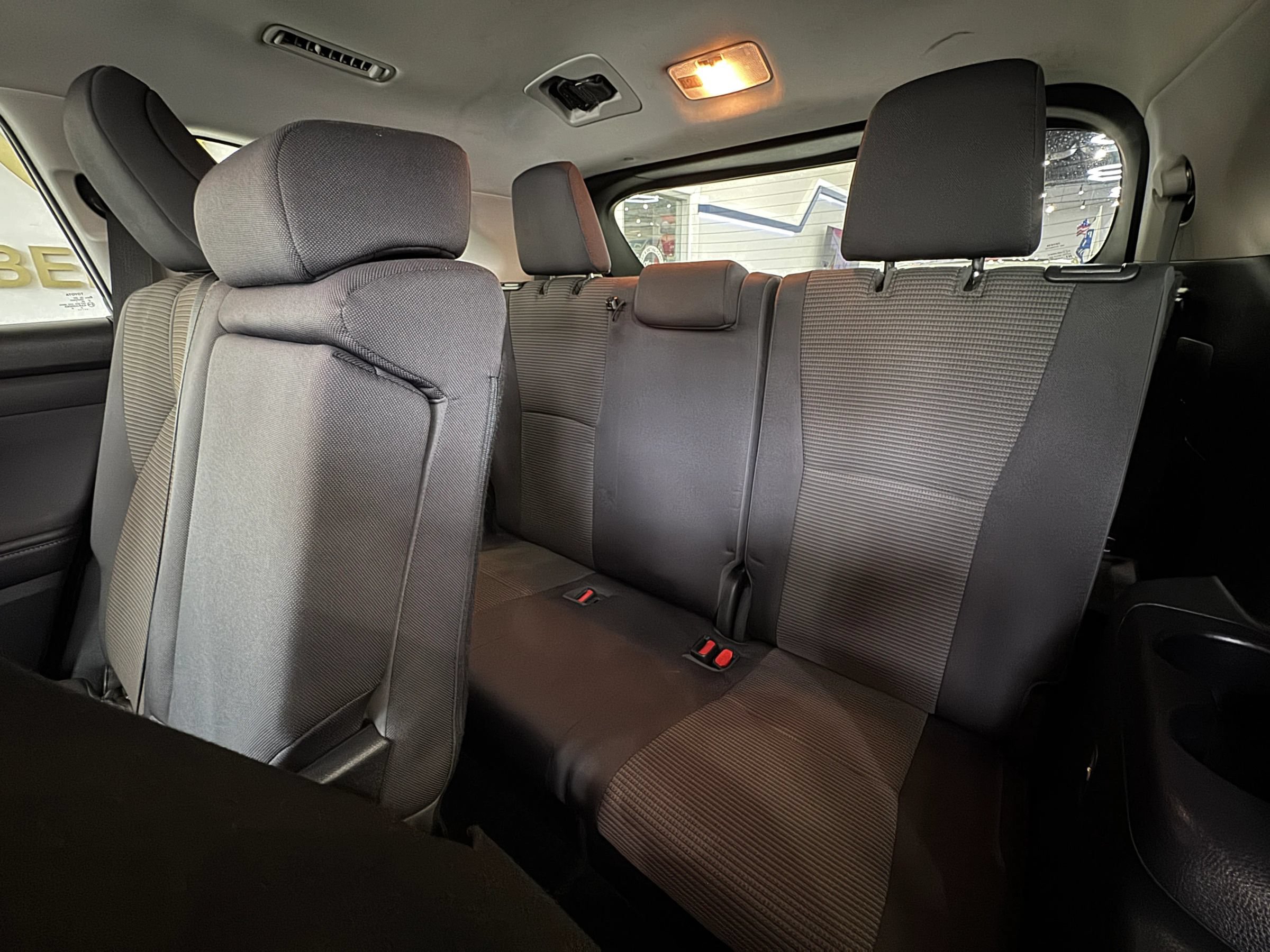 Used 2022 Toyota Highlander L AWD/4WD image 26