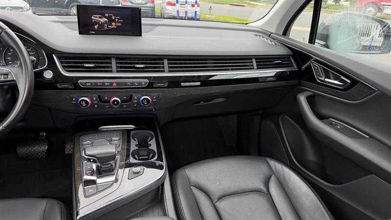 Used 2017 Audi Q7 3.0T Premium AWD/4WD image 19