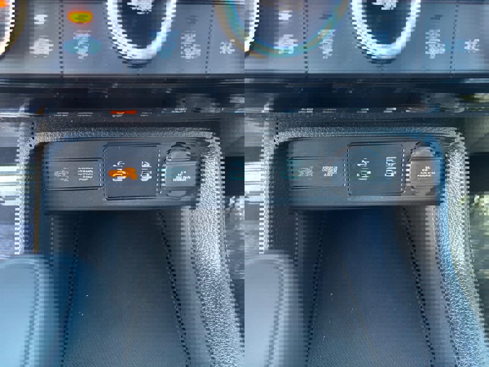 Used 2025 Honda Civic Sport image 26