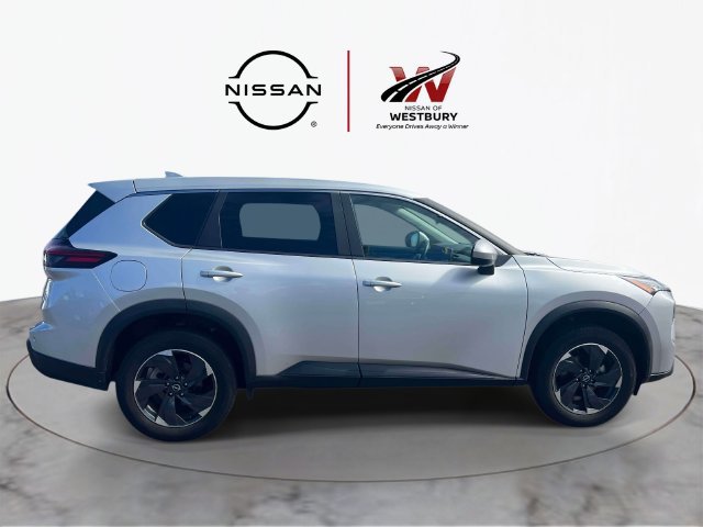 Used 2024 Nissan Rogue SV AWD/4WD image 5