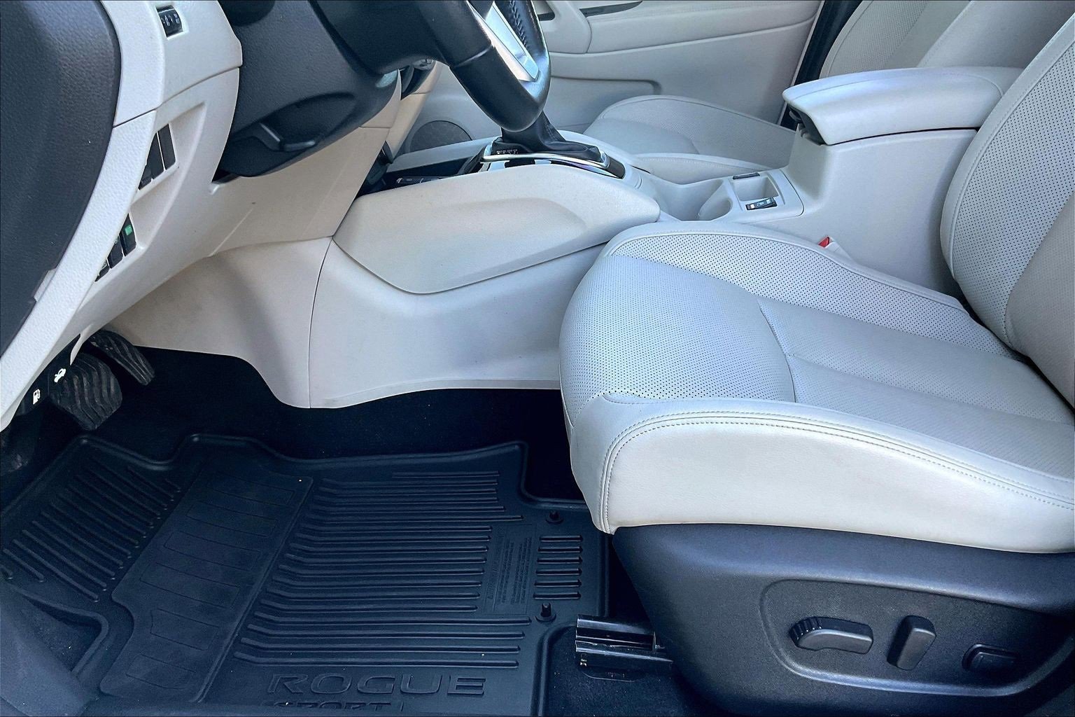 Used 2022 Nissan Rogue Sport SL image 15