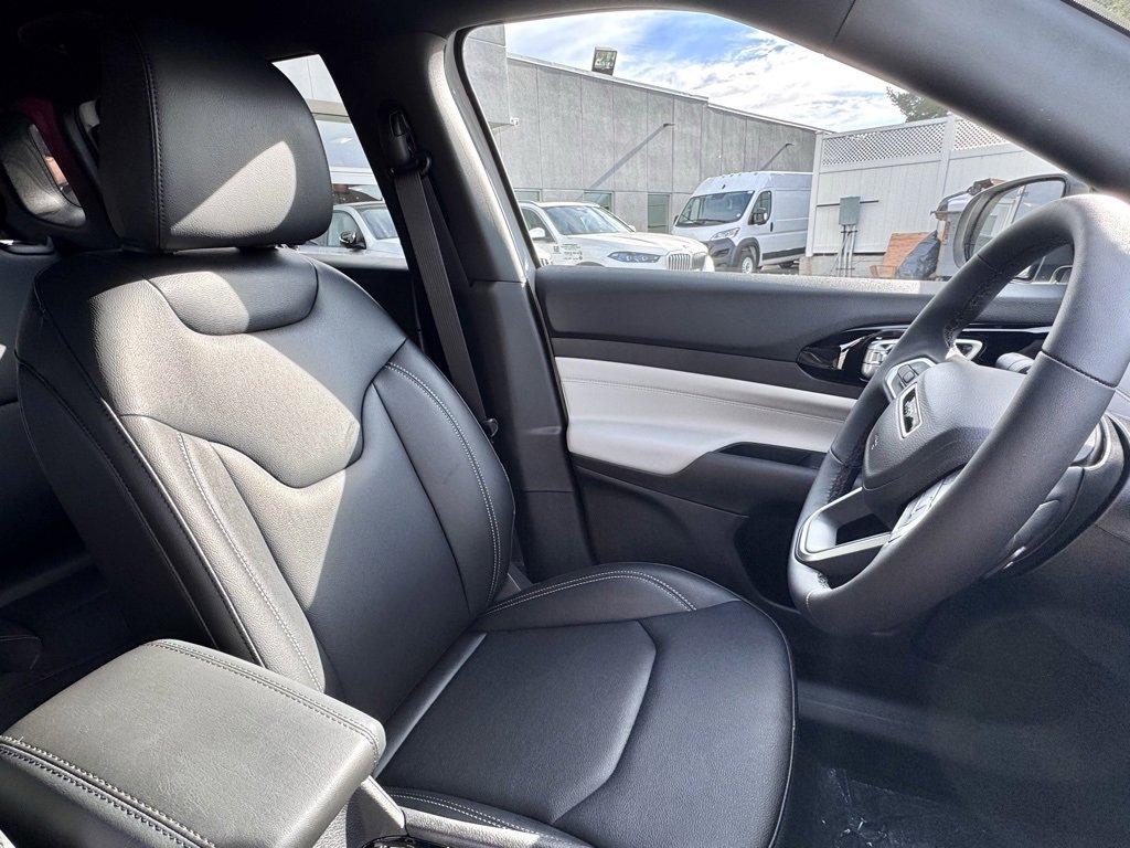 New 2026 Jeep Compass Limited image 19