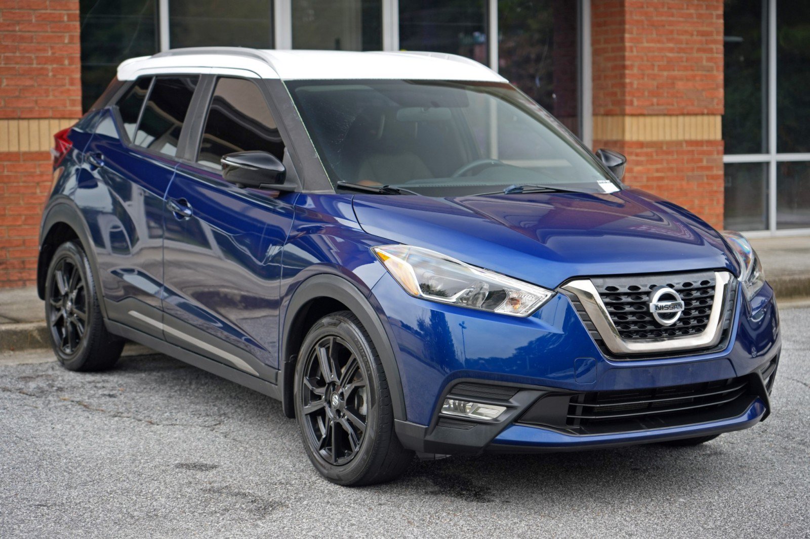 Used 2019 Nissan Kicks SR w/ SR Premium Package FWD image 46
