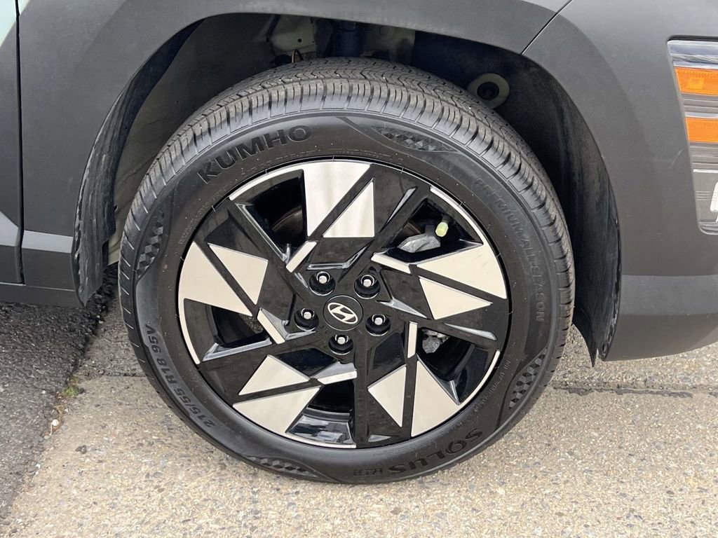 Certified 2024 Hyundai Kona SEL w/ Convenience Package image 9