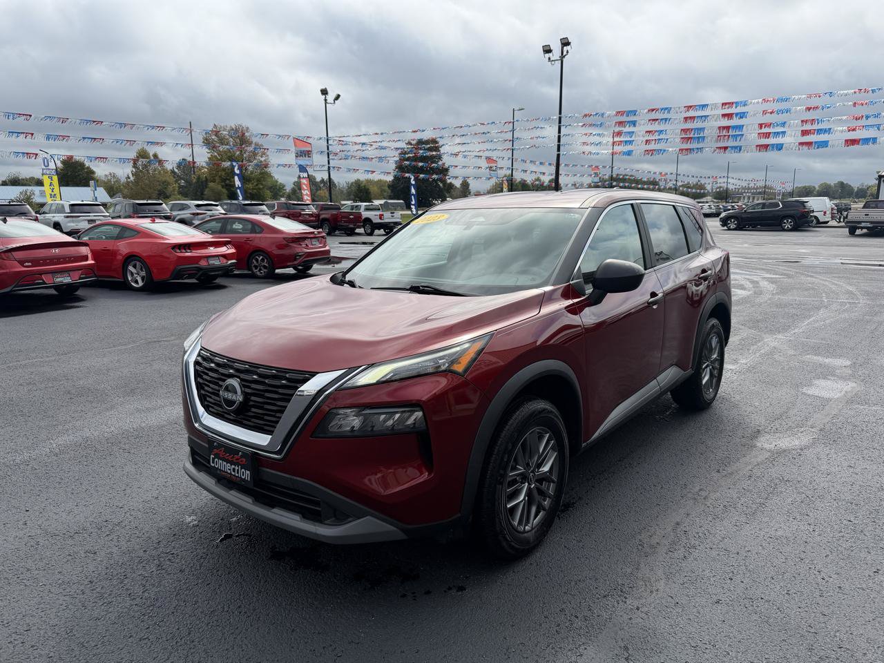Used 2023 Nissan Rogue S AWD/4WD image 9