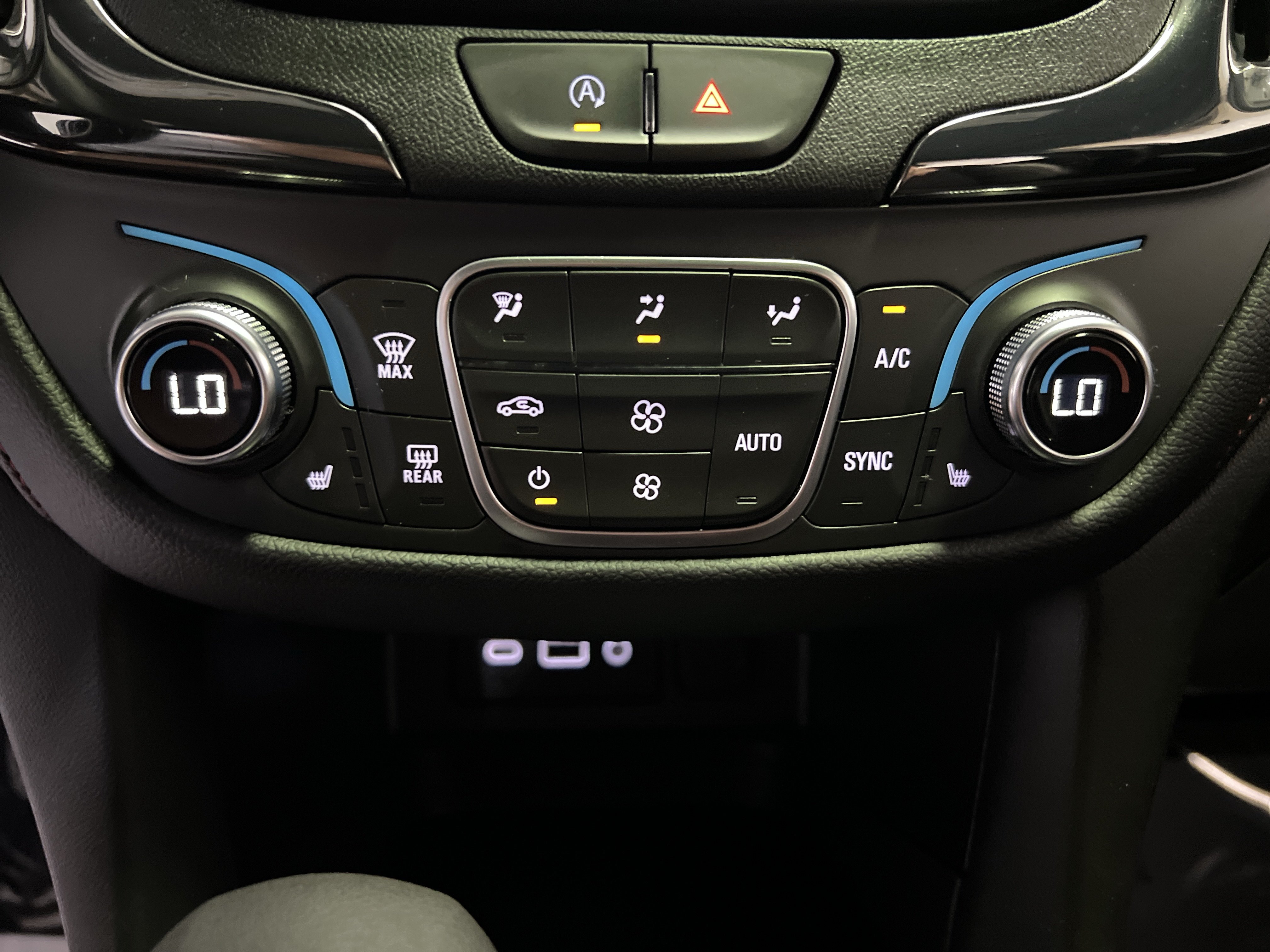 Used 2023 Chevrolet Equinox RS AWD/4WD image 20