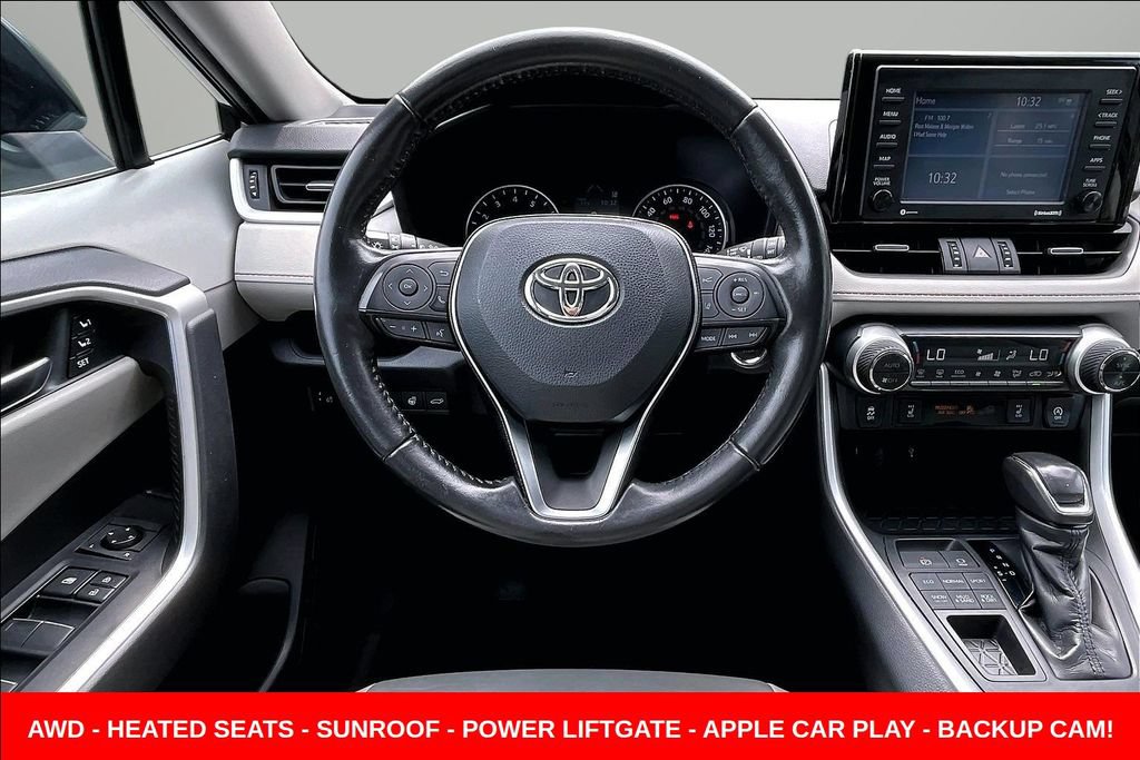 Used 2020 Toyota RAV4 XLE Premium AWD/4WD image 8