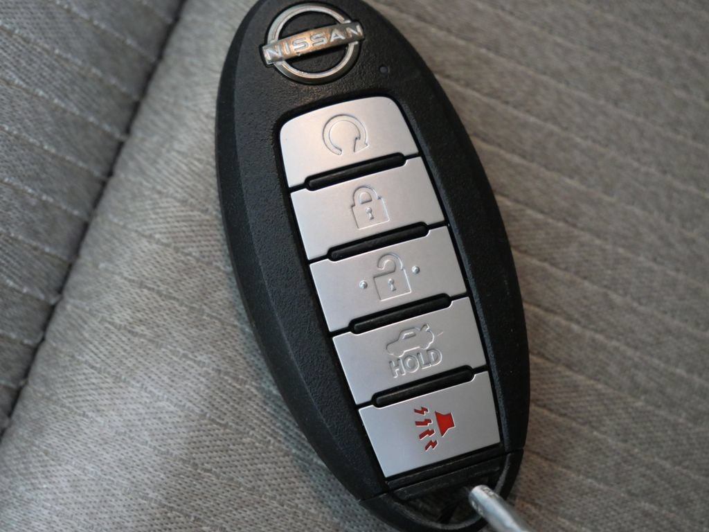 Used 2025 Nissan Altima 2.5 SV FWD image 24