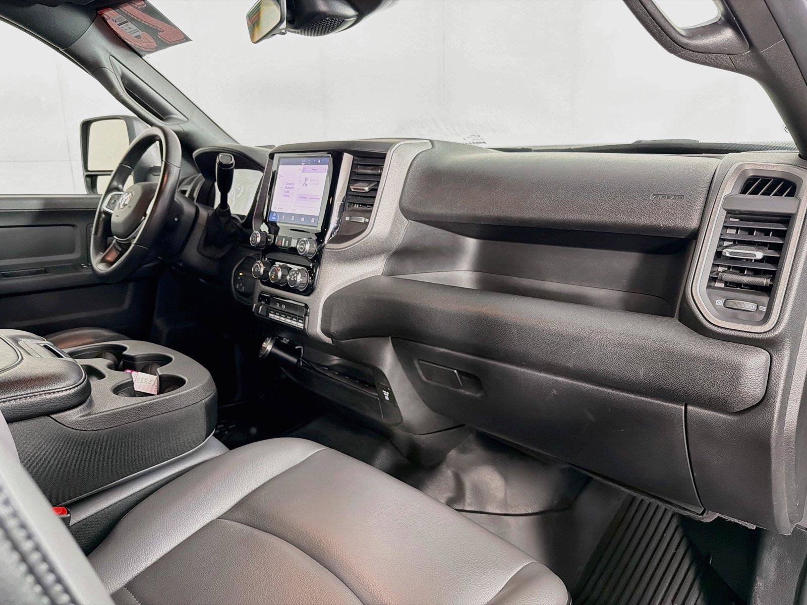 Used 2025 RAM 2500 Tradesman w/ Chrome Appearance Group AWD/4WD image 30