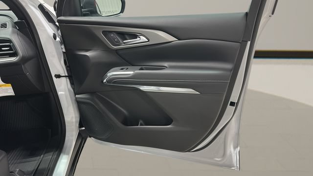New 2027 Chevrolet Traverse LT w/ Midnight/Sport Edition FWD image 36