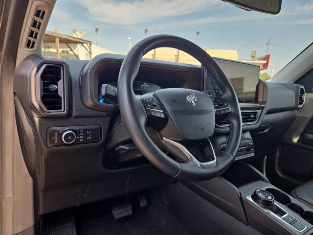 Used 2025 Ford Bronco Sport Outer Banks AWD/4WD image 15