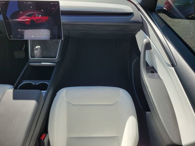 Used 2026 Tesla Model Y 2WD image 15
