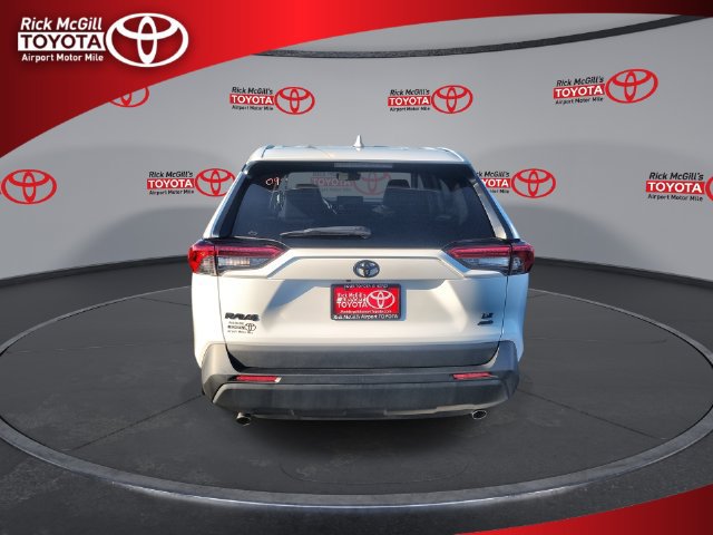 Used 2022 Toyota RAV4 LE AWD/4WD image 7