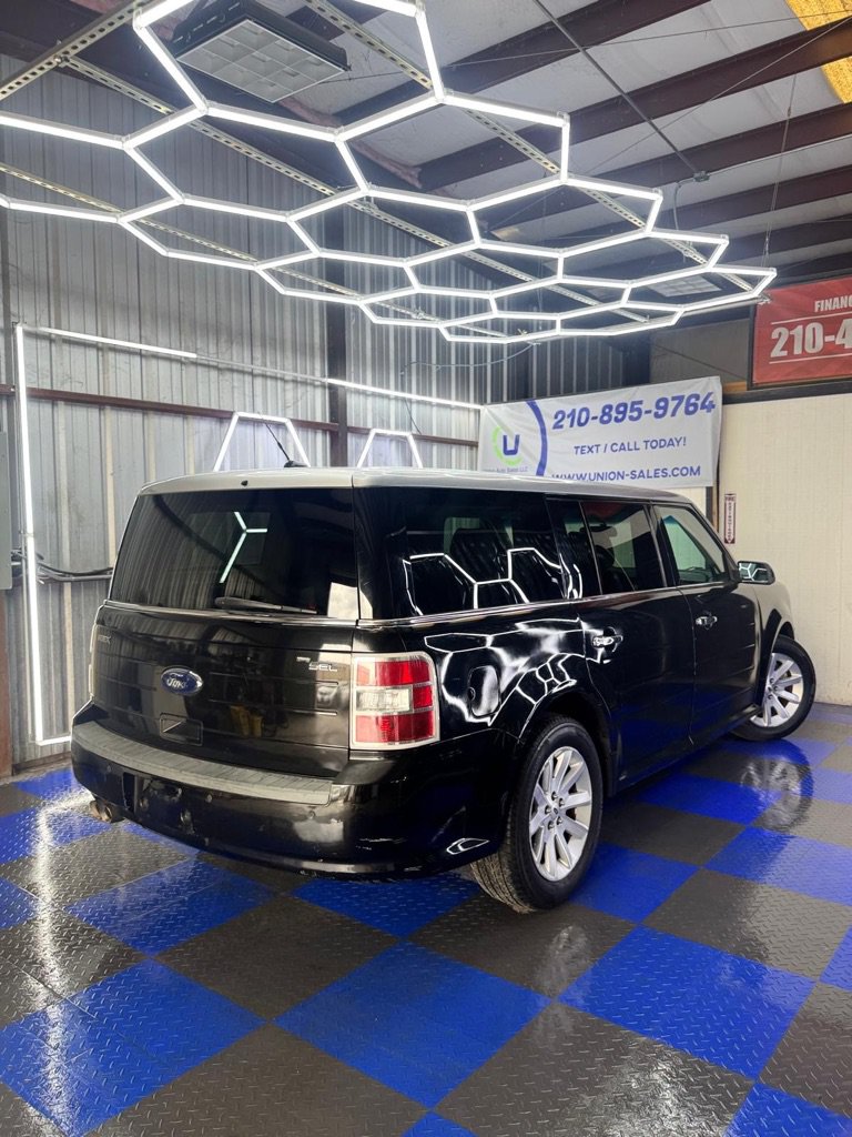 Used 2011 Ford Flex SEL w/ Rapid Spec Order Code FWD image 18