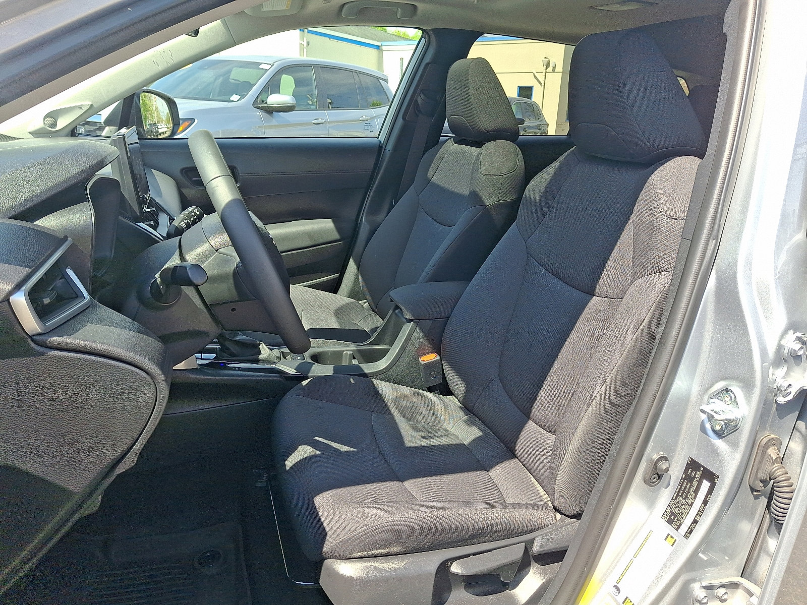 Used 2024 Toyota Corolla Cross LE w/ Moonroof Package AWD/4WD image 16