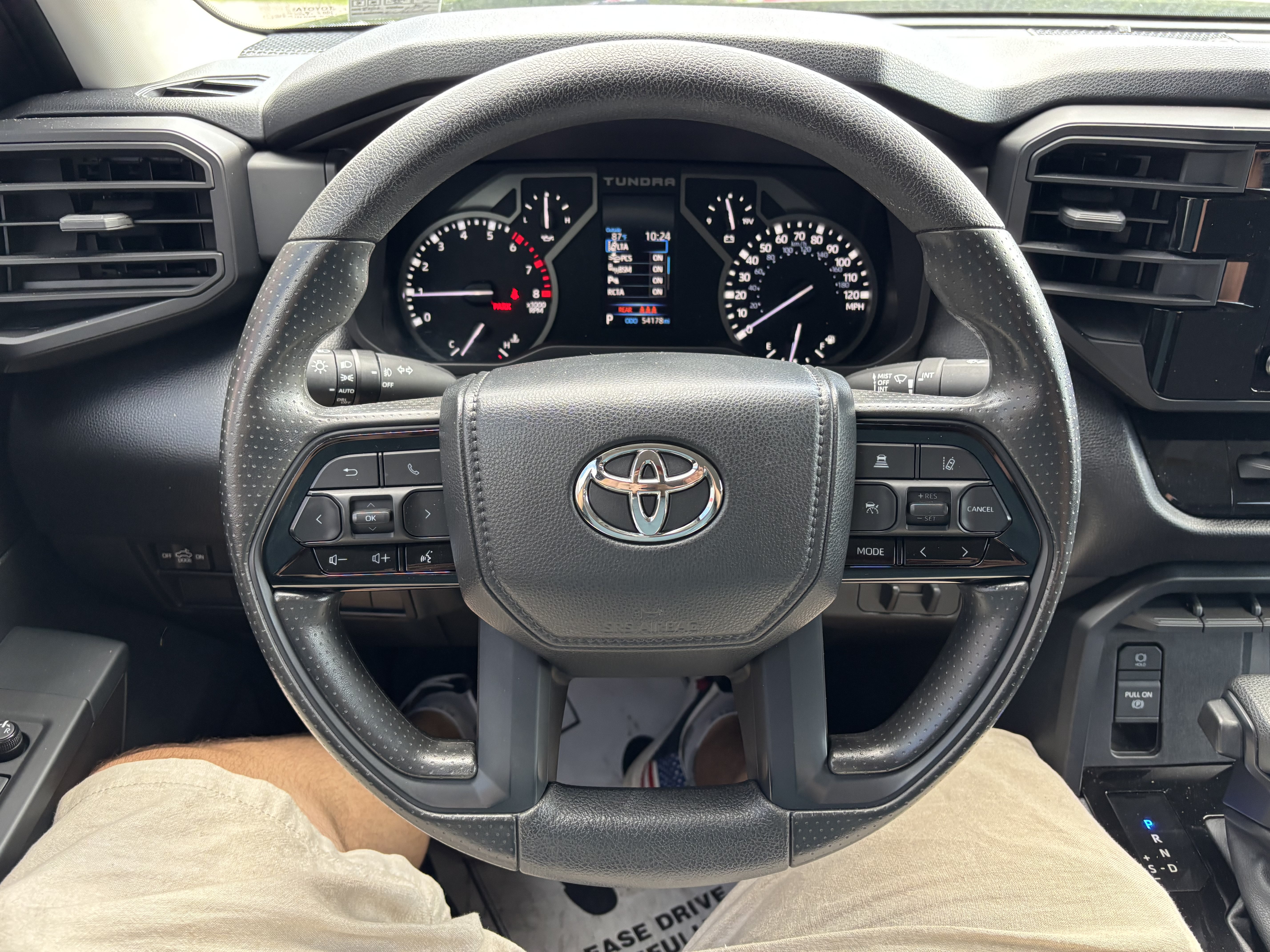 Used 2023 Toyota Tundra SR5 w/ SR5 Convenience Package AWD/4WD image 17