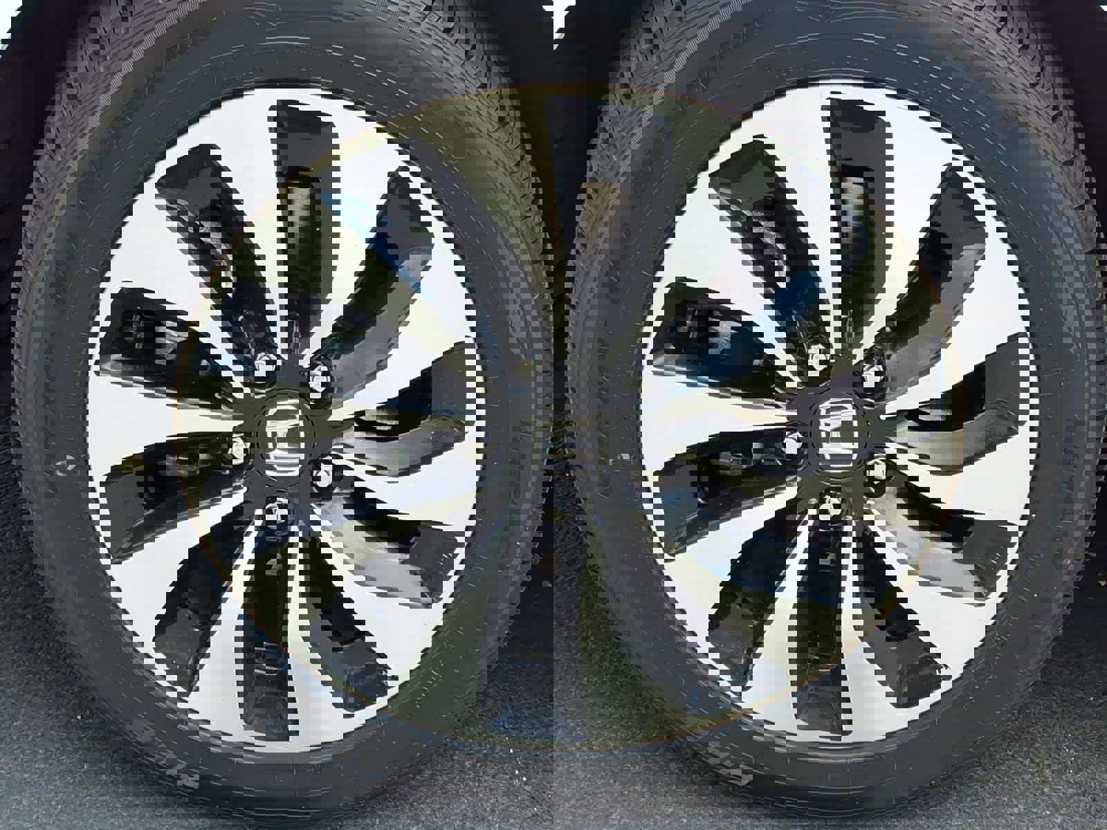 Used 2017 Honda Accord Touring image 12