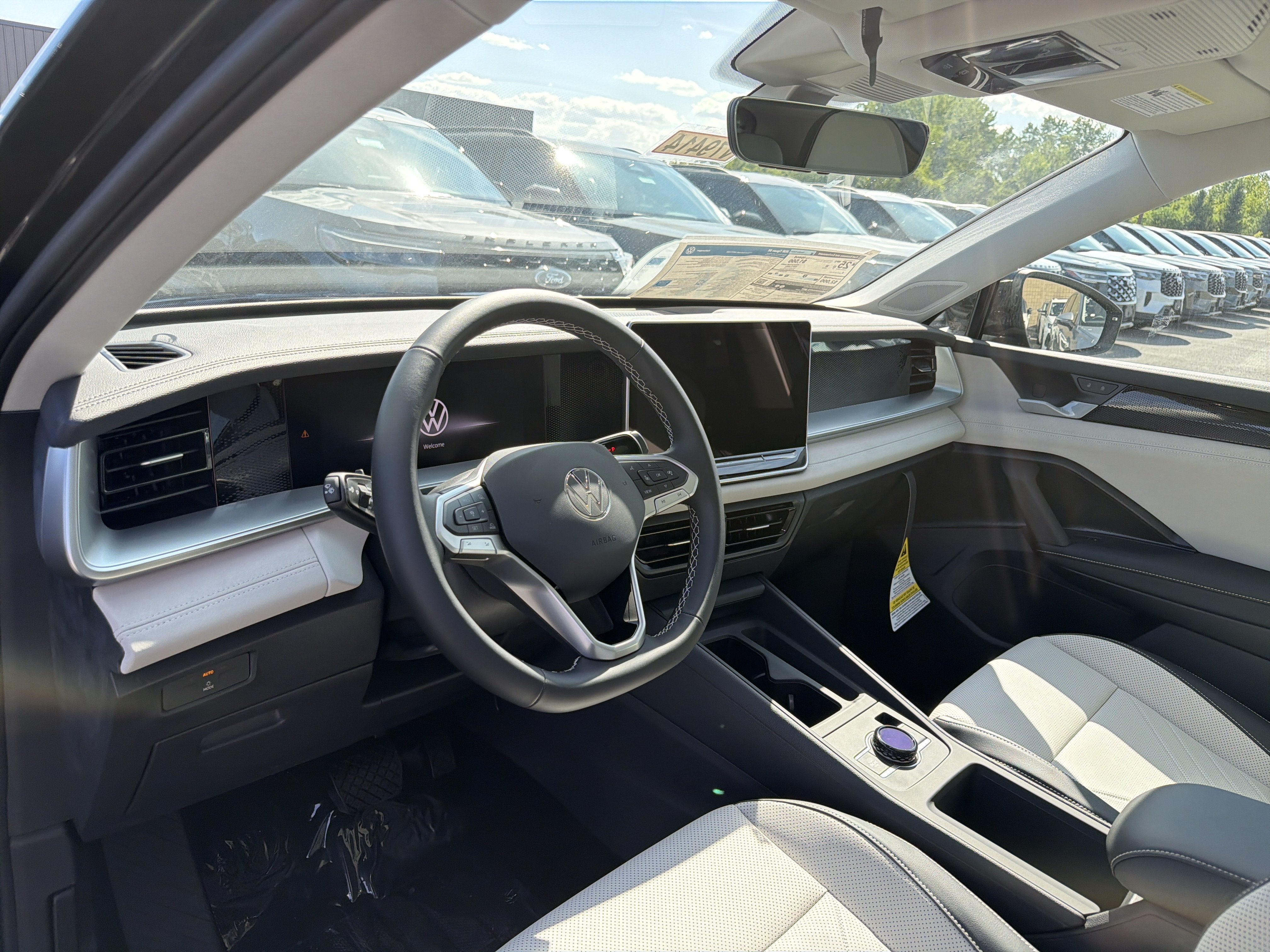 New 2026 Volkswagen Tiguan SE AWD/4WD image 9