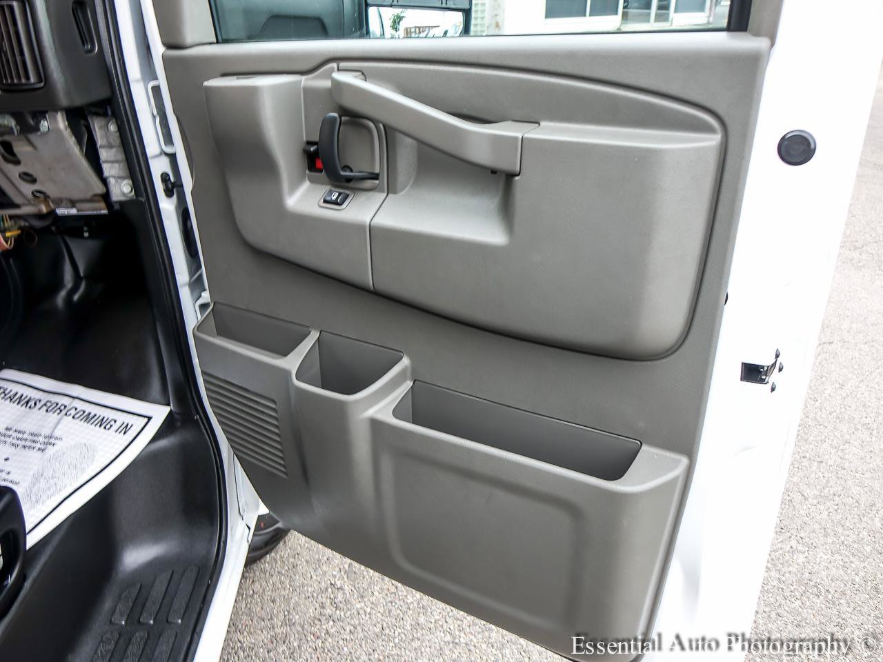 Used 2024 Chevrolet Express 3500 w/ Power Convenience Package RWD image 19