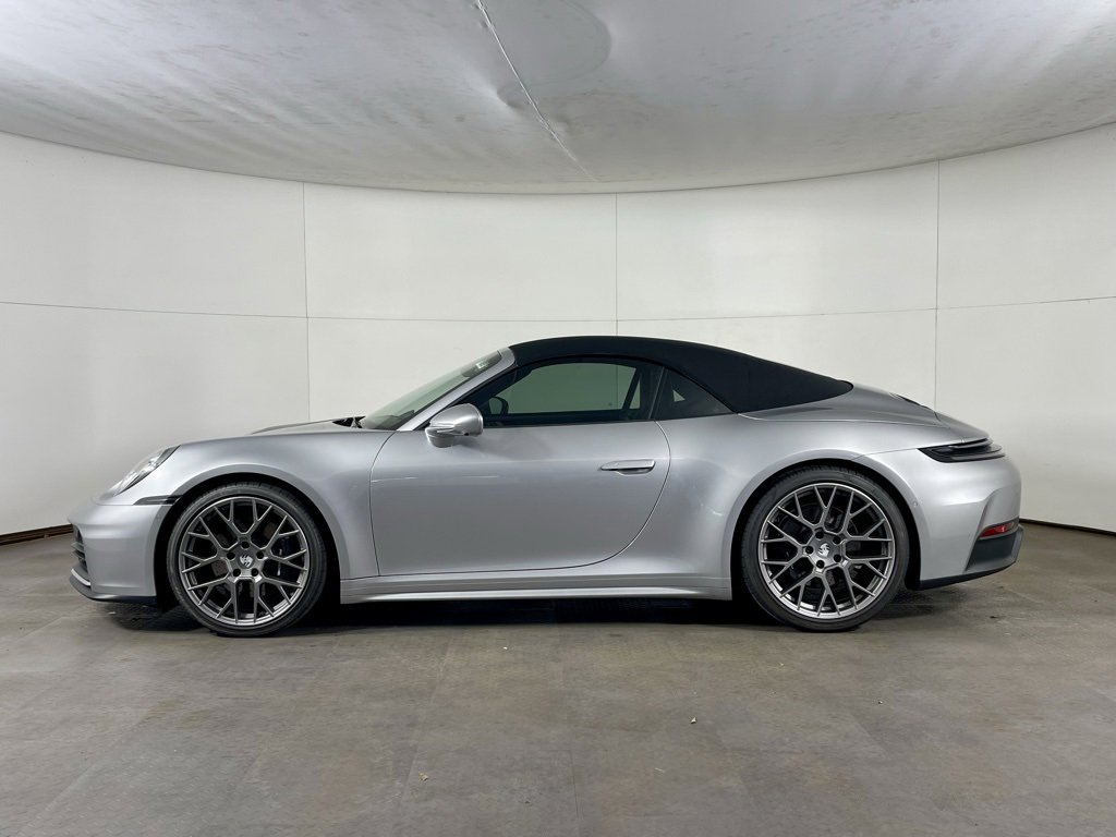Certified 2025 Porsche 911 Carrera image 2