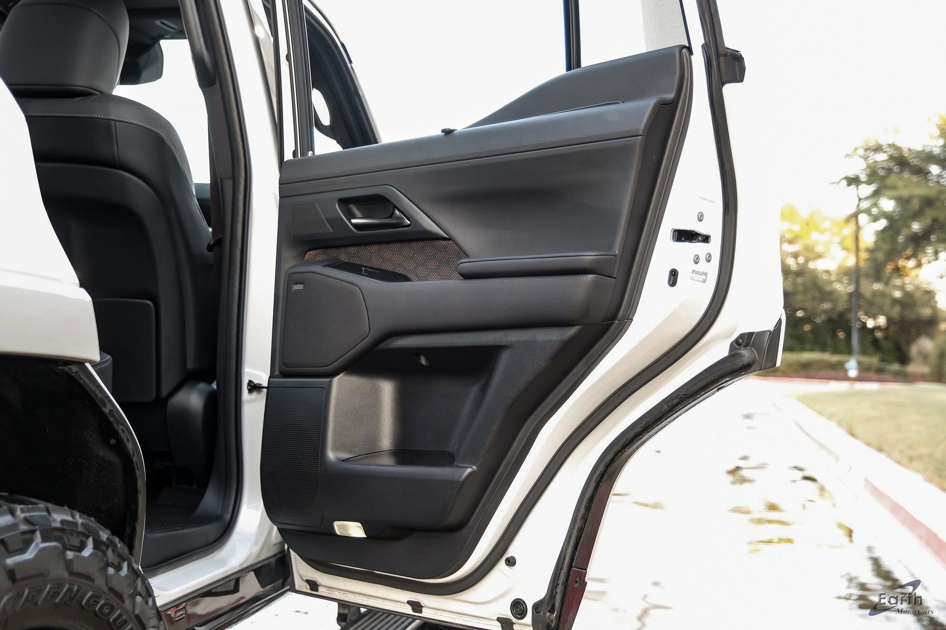 Used 2025 Lexus GX 550 550 Luxury+ HUD Vossen Wheels w/ Accessory Package (2T) image 65