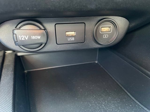 Used 2023 Hyundai Elantra SEL FWD image 15
