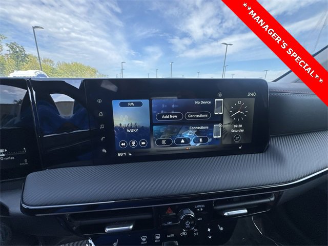 New 2025 Nissan Kicks SR w/ SR Premium Package image 16