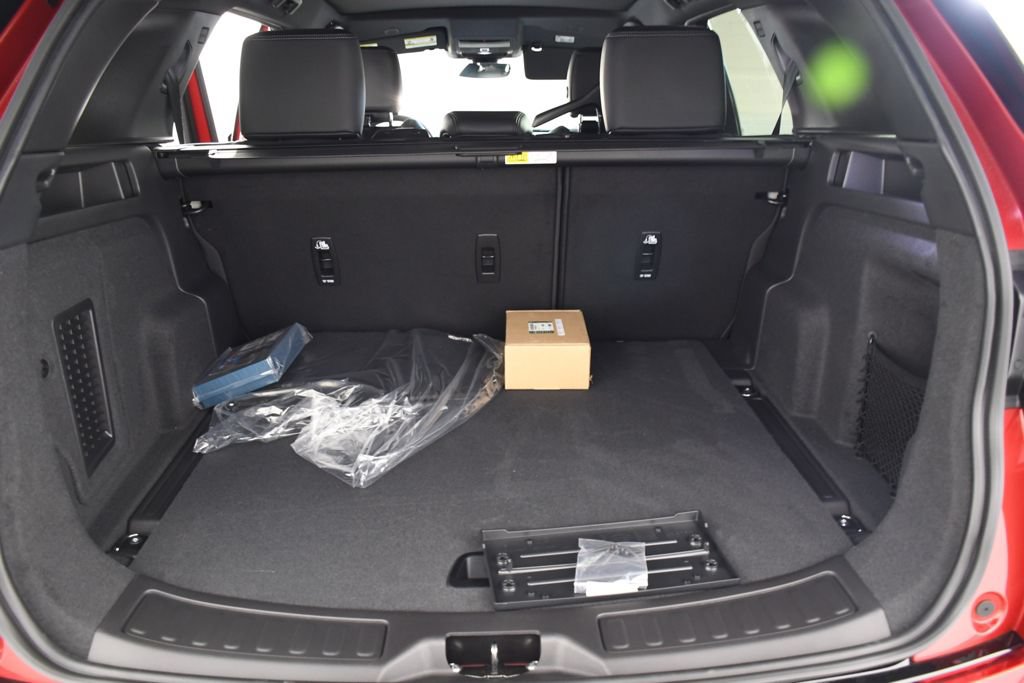 Certified 2025 Land Rover Discovery Sport Dynamic SE AWD/4WD image 24