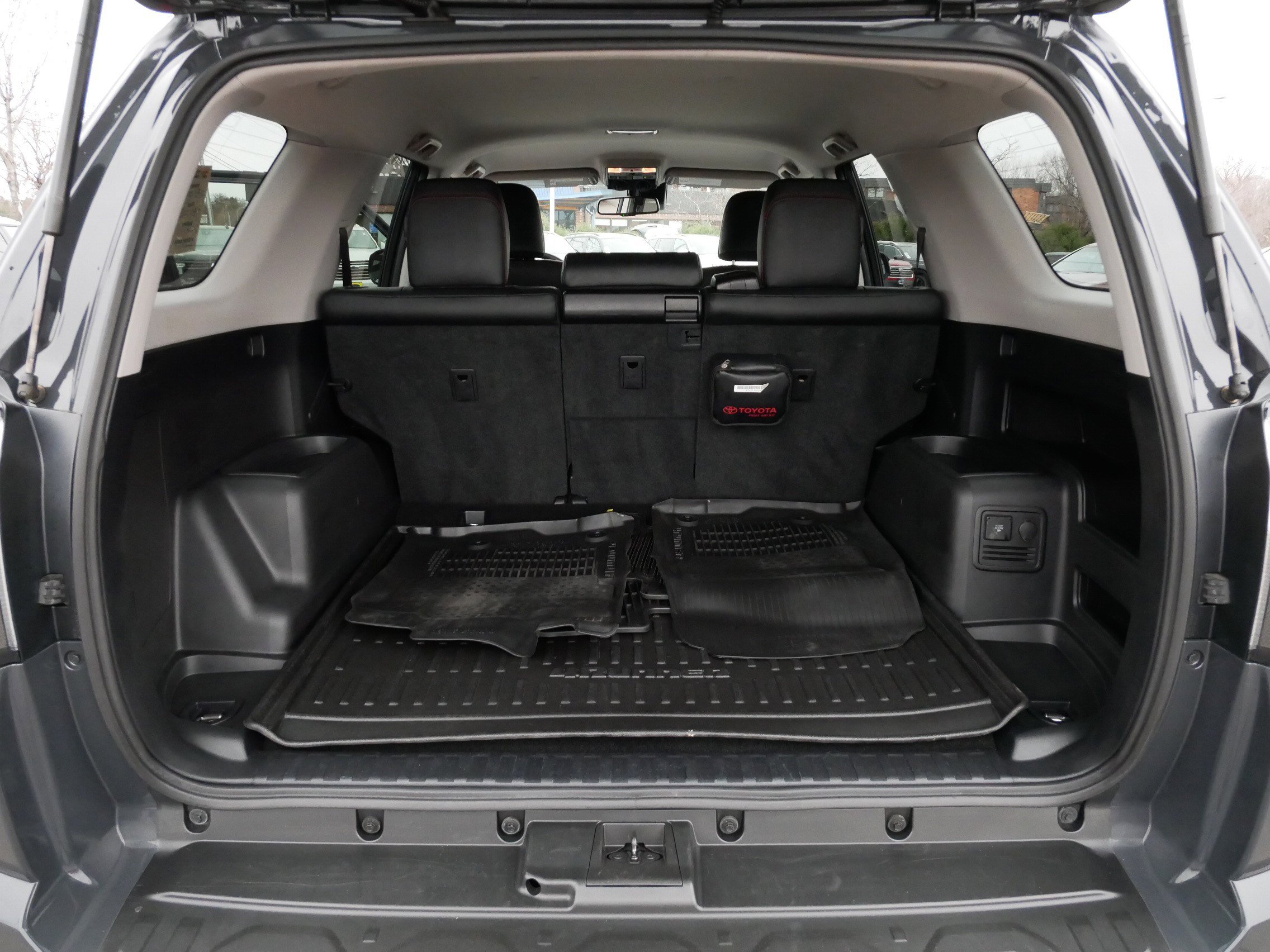 Used 2024 Toyota 4Runner TRD Off-Road Premium image 18