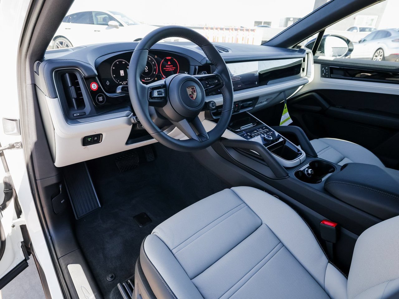 Certified 2026 Porsche Cayenne Coupe AWD/4WD image 4