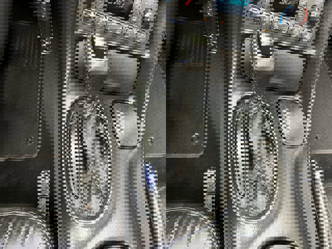 Used 2001 Chevrolet Corvette Convertible w/ Preferred Equipment Group2 image 18