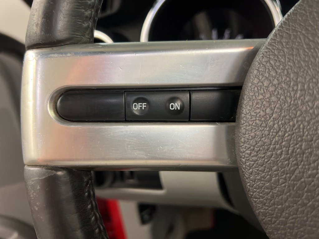 Used 2005 Ford Mustang GT Premium image 18