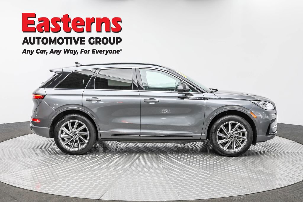 Used 2025 Lincoln Corsair Grand Touring w/ Towing Package image 4