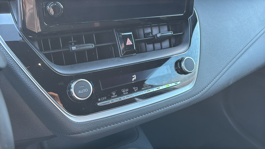 Used 2025 Toyota Corolla SE FWD image 19
