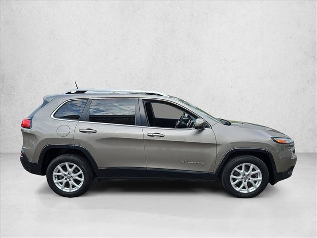 Used 2018 Jeep Cherokee Latitude Plus w/ Comfort/Convenience Group FWD video 4