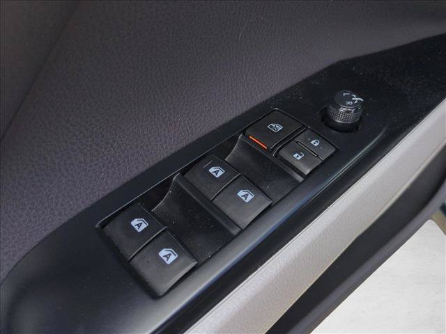 Used 2018 Toyota Camry SE FWD image 9