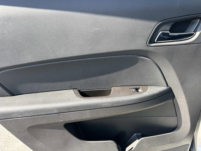 Used 2015 Chevrolet Equinox LS FWD image 17