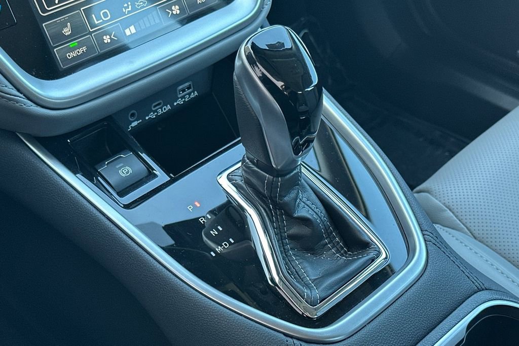 Used 2025 Subaru Legacy Limited image 21
