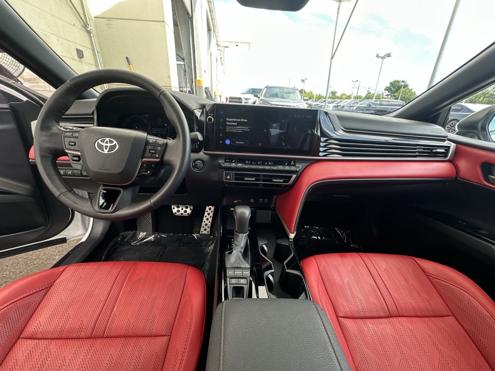 Used 2025 Toyota Camry XSE FWD image 30