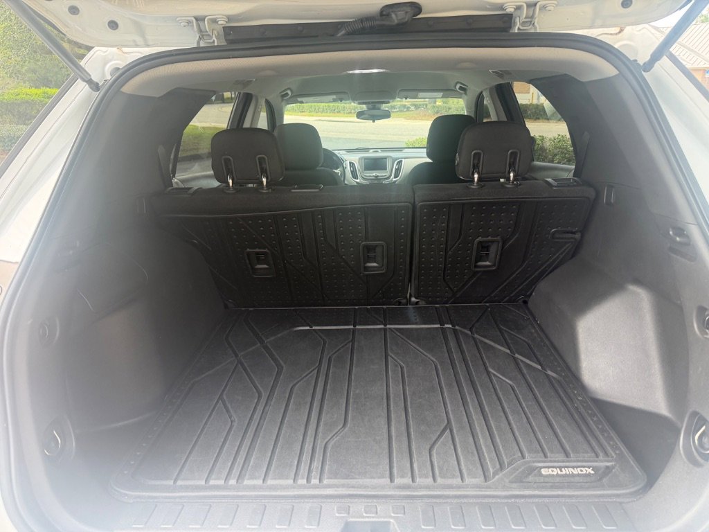 Used 2020 Chevrolet Equinox LS w/ LS Convenience Package FWD image 18