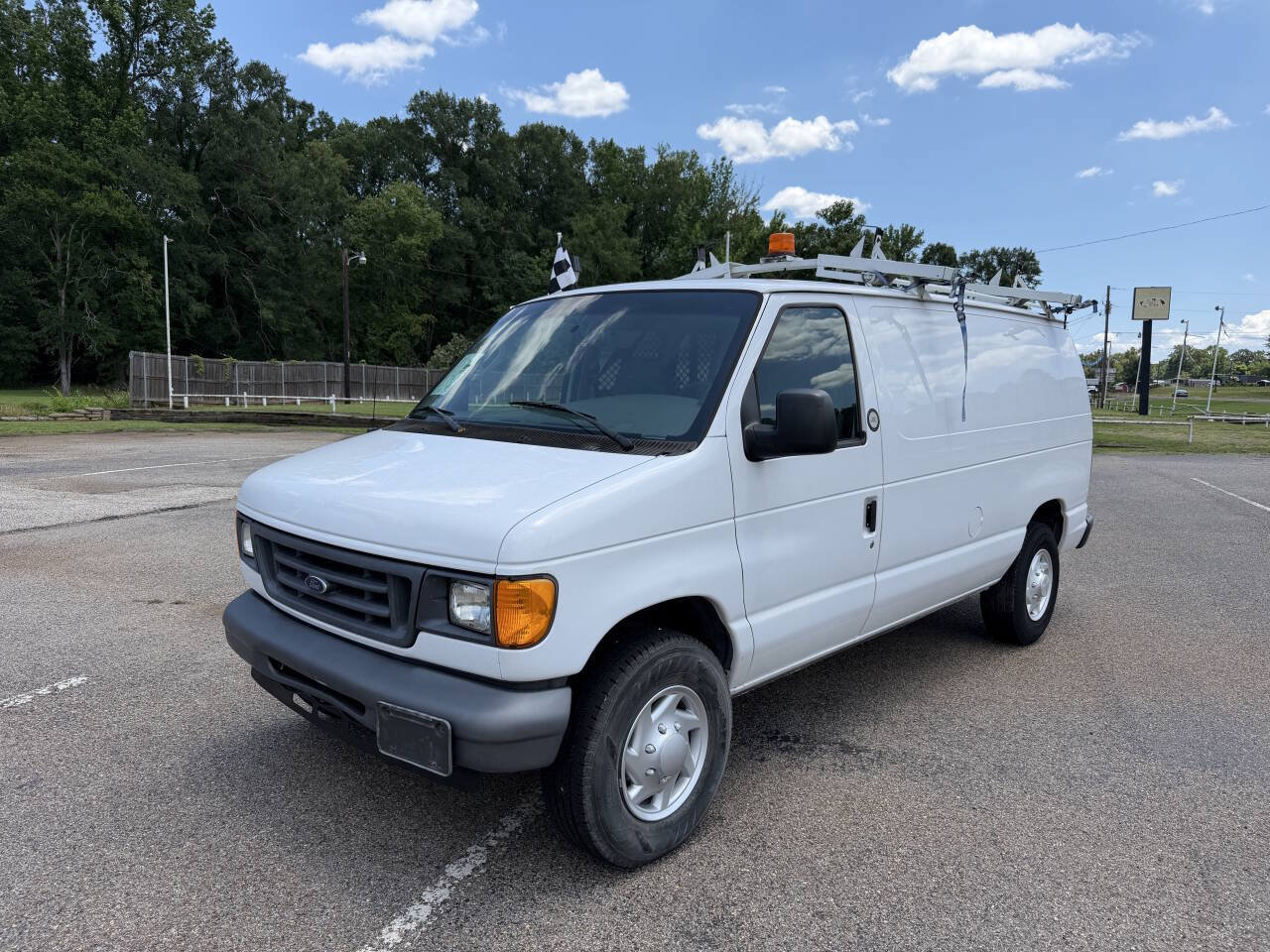 Used 2007 Ford E-250 and Econoline 250 RWD image 5