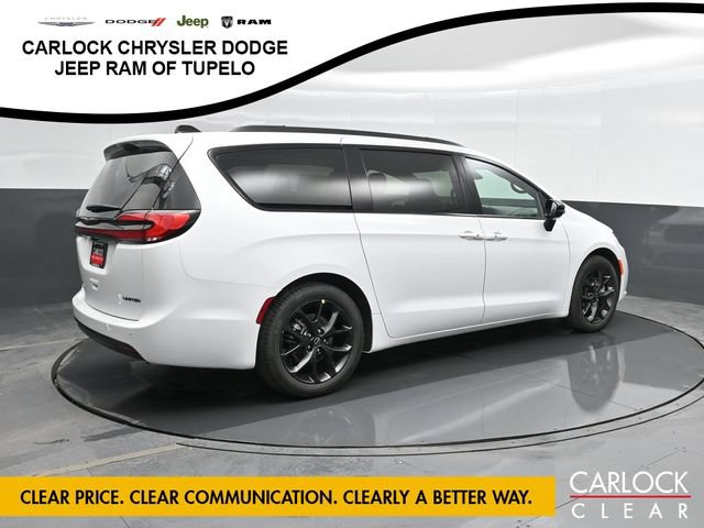 New 2026 Chrysler Pacifica Limited w/ Uconnect Theater Family Group FWD image 3