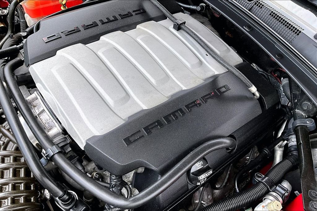 Used 2017 Chevrolet Camaro SS RWD image 30