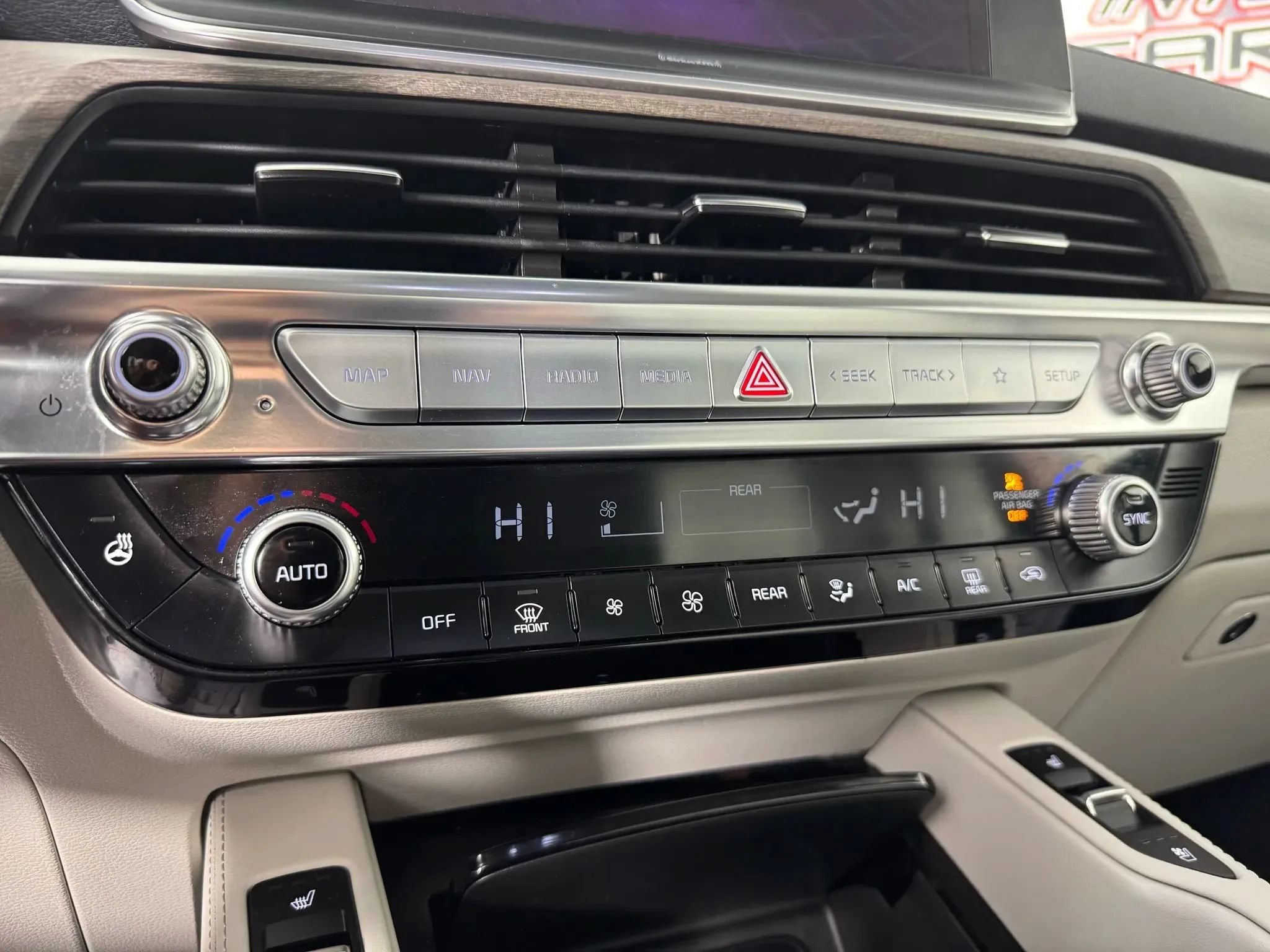 Used 2022 Kia Telluride EX w/ EX Premium Package AWD/4WD image 21