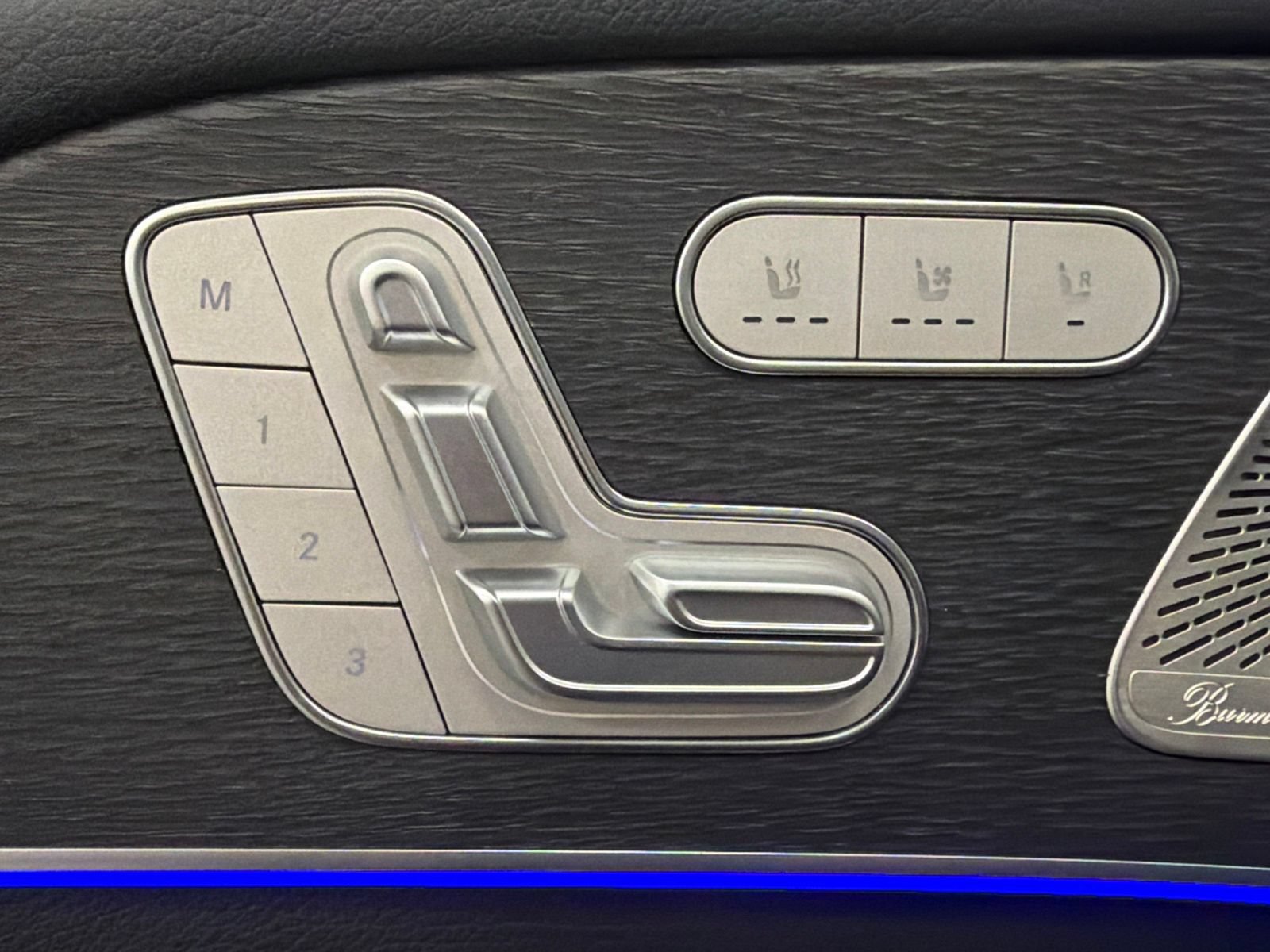 Used 2026 Mercedes-Benz GLS 450 4MATIC w/ AMG Line Exterior image 23