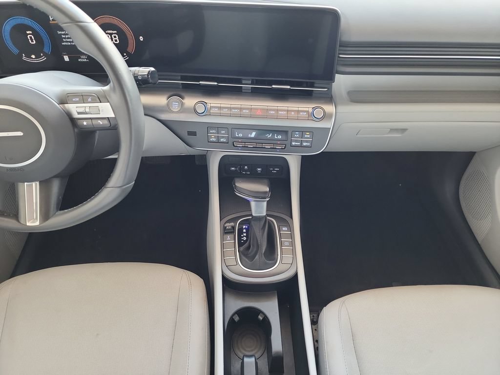Used 2025 Hyundai Kona SEL AWD/4WD image 18
