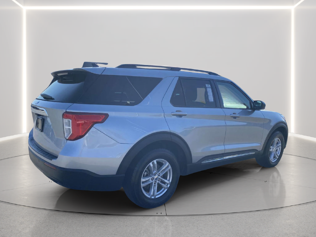 Used 2023 Ford Explorer XLT RWD image 5