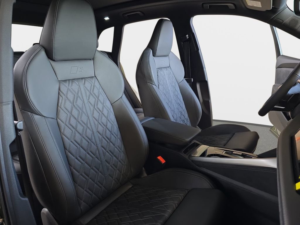 New 2026 Audi SQ5 Prestige AWD/4WD image 10